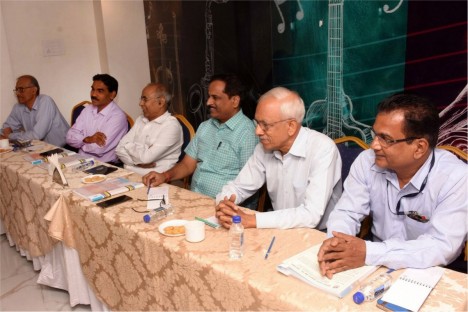 political-leader-deogiri-bank-chairman-kishore-shitole-with-director-panel-of-deogiri-bank-aurangabad